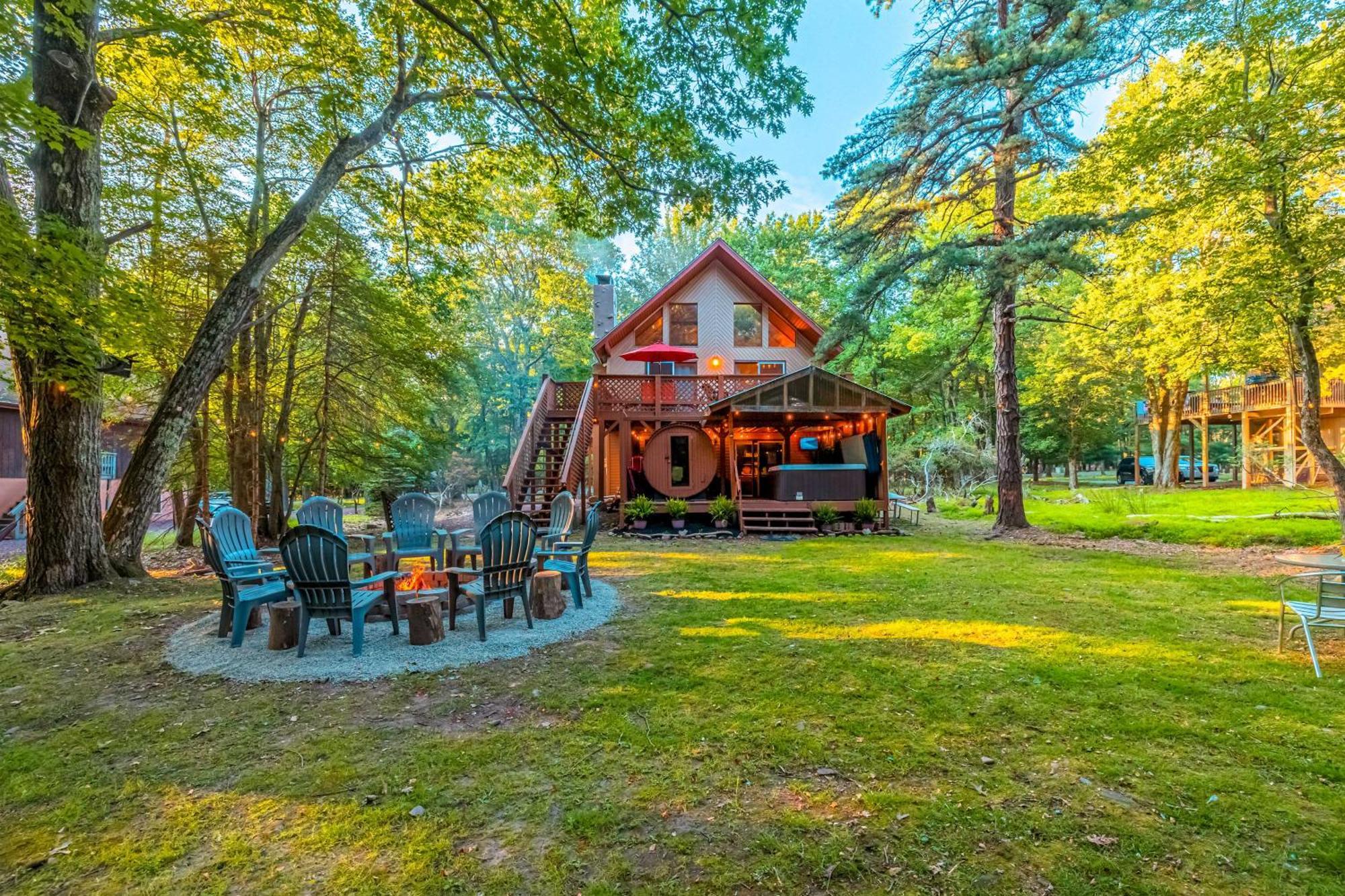 Poconos Ski Retreat With Sauna, Hot Tub, And Game Room Lake Harmony Exteriör bild