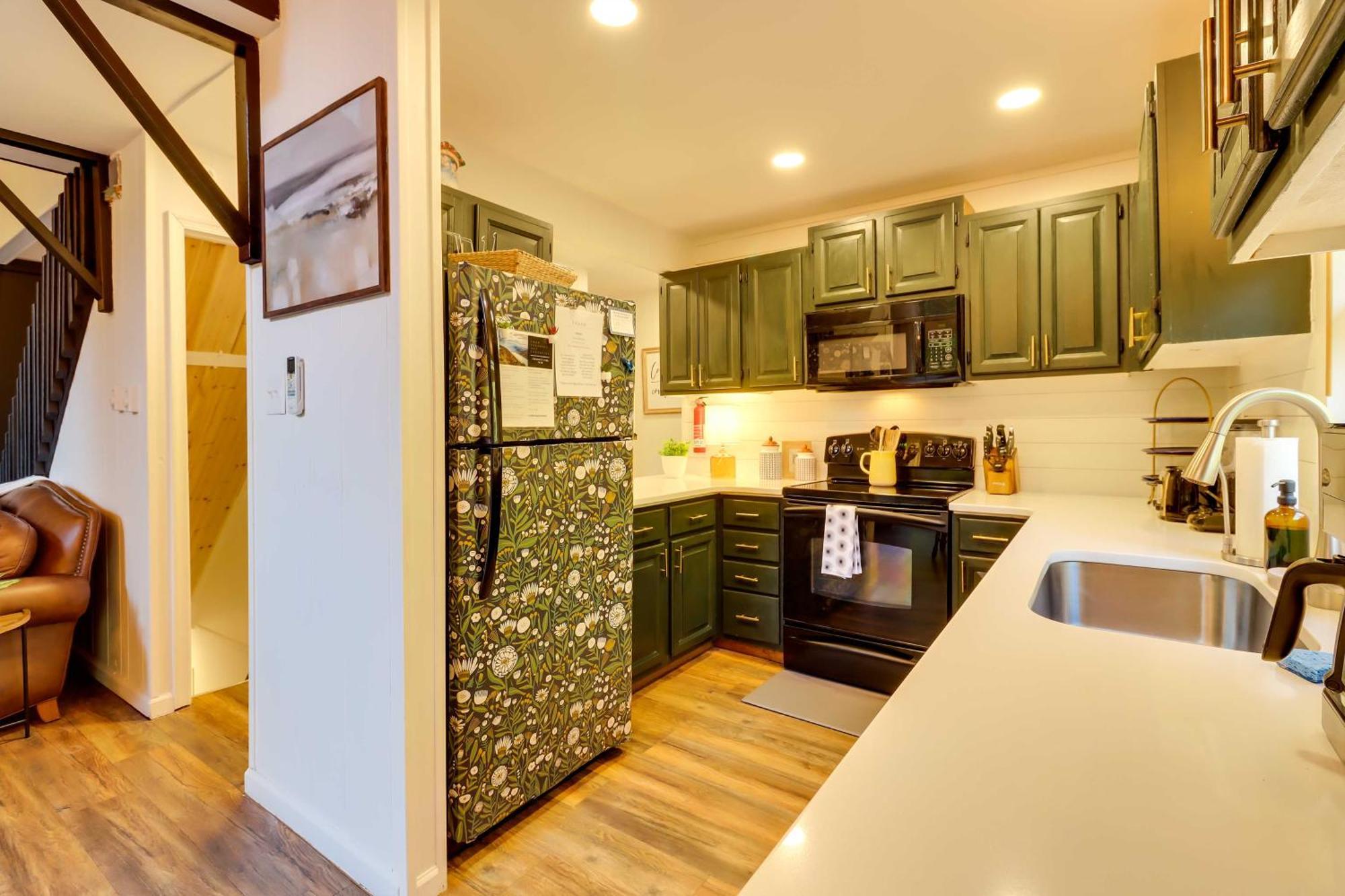 Poconos Ski Retreat With Sauna, Hot Tub, And Game Room Lake Harmony Exteriör bild
