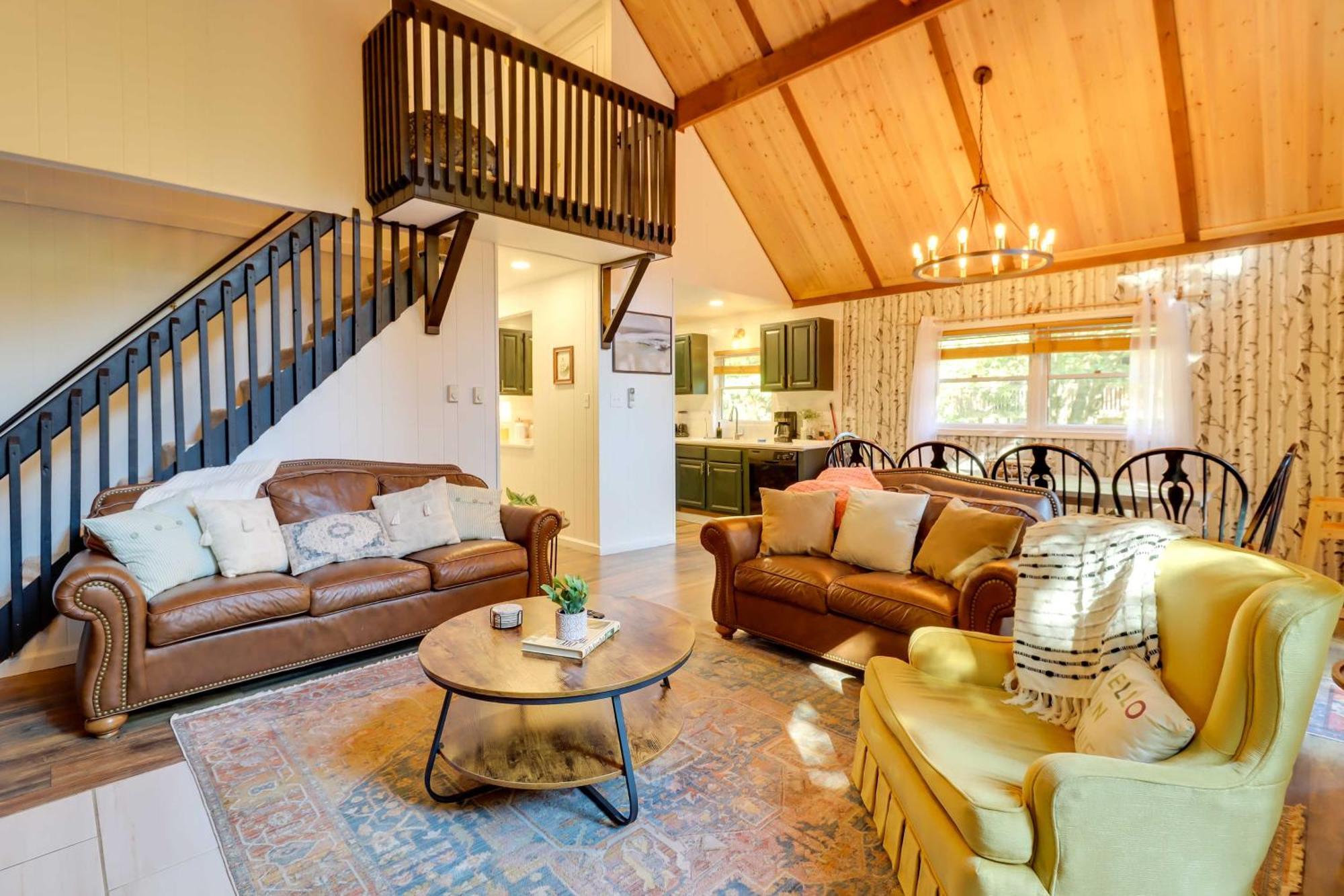 Poconos Ski Retreat With Sauna, Hot Tub, And Game Room Lake Harmony Exteriör bild
